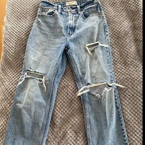 Abercrombie Ultra High Rise Ankle Straight Jeans
